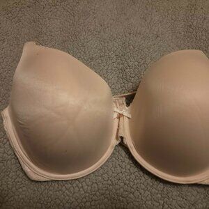 Victoria’s Secret Body by Victoria Lined Perfect Coverage Nude Bra 40DD